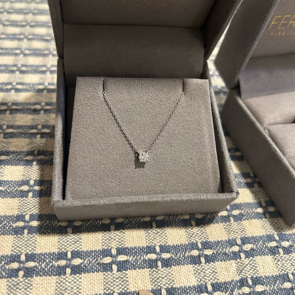 Ferkos white gold solitaire diamond  Necklace 14k